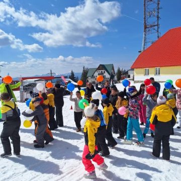 Serbările zăpezii, de 18 ani ”Pro Parâng” în… Parâng!