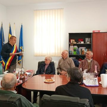 Veteranii vieții de familie din Uricani, premiați de autoritățile locale