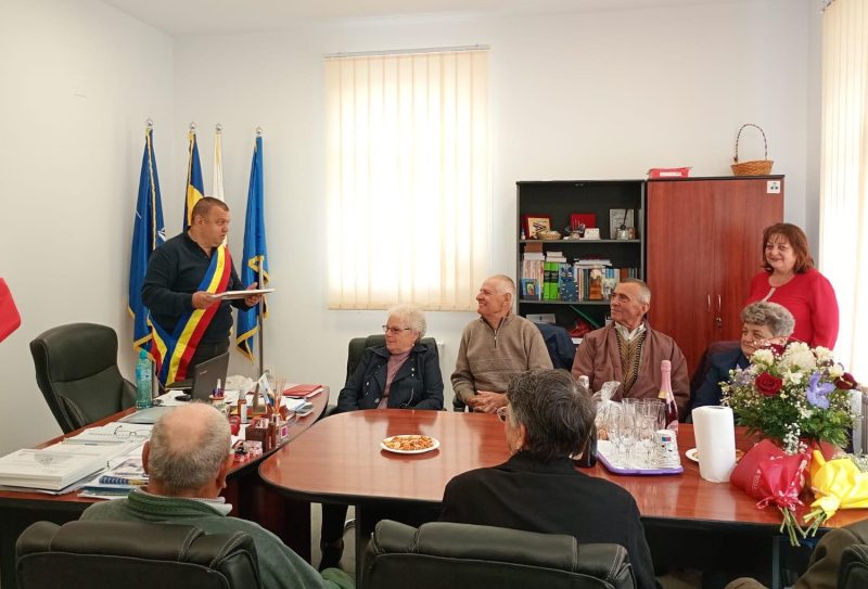 Veteranii vieții de familie din Uricani, premiați de autoritățile locale