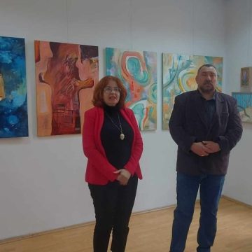 Primăvara artiștilor din Valea Jiului, de 25 de ani pe ”Simeza” de la Casa de cultură a studenților din Petroșani