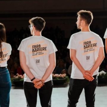 Caravana „Fără bariere-TOT adevărul despre droguri” ajunge la DEVA