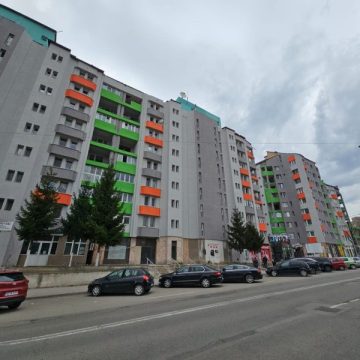 Anveloparea blocurilor de locuințe din Petroșani, o activitate prioritară a administrației locale de la Petroșani