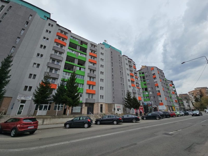 Anveloparea blocurilor de locuințe din Petroșani, o activitate prioritară a administrației locale de la Petroșani