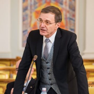 Președintele Academiei Române, Ioan Aurel Pop – oaspete de onoare la „Salonul Hunedorean al Cărții” 2025