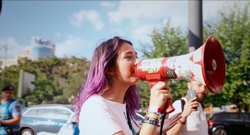 Filmul cu și despre Gen Z – ”VIS. VIAȚĂ” – în cinematografe din toamna acestui an