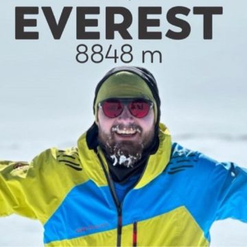 Alpinistul Adrian Ahrițculesei pornește în expediția pentru cucerirea Everestului