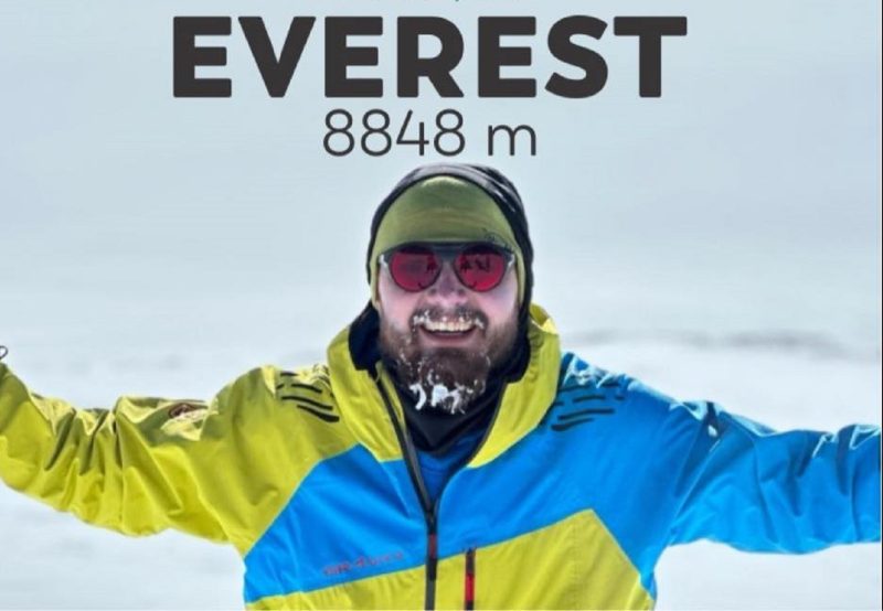 Alpinistul Adrian Ahrițculesei pornește în expediția pentru cucerirea Everestului