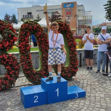 Rezultate excelente pentru șahiștii Văii Jiului la ”Cupa Orăștie 800”