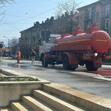 Pregătiri pentru Sărbătorile Pascale în municipiul Lupeni