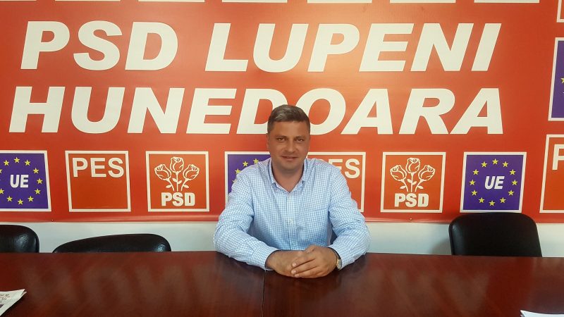 Lucian Resmeriță: ”Haita vândută la cămătari vrea să pună mâna pe Vulcan !”