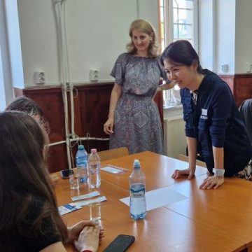 O delegație UNESCO a verificat cum punem sustenabilitatea la treabă în Geoparcul Țara Hațegului