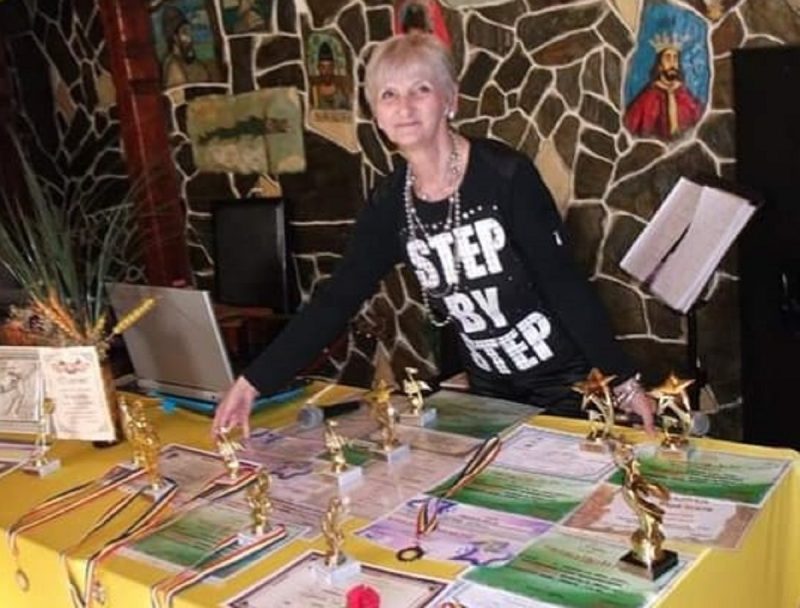 ”Vine vacanța!”, spectacol muzical-coregrafic al Cenaclului „Pas cu pas” la Palatul Cultural ”Minerul” Lupeni