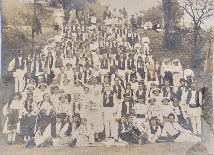 180560732_455815598840474_6870752505982015756_n Invitație la ”Nedeia Paroșană” de la Vulcan
