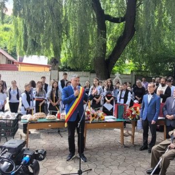 Ziua Eroilor a fost sărbătorită cu emoție și bucurie la Lupeni