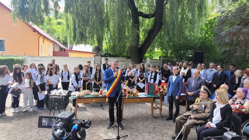 Ziua Eroilor a fost sărbătorită cu emoție și bucurie la Lupeni