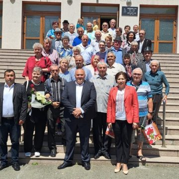 Lecții de viață cu noi familii de aur din comunitatea petrileană