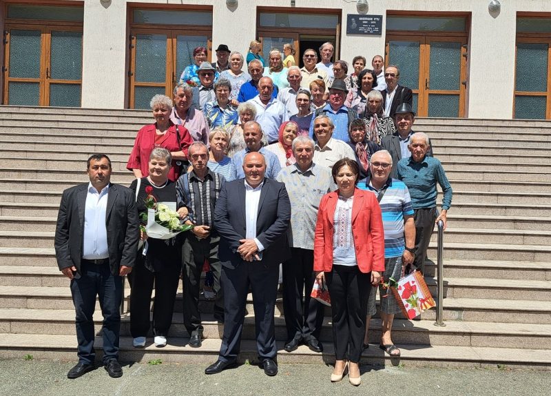 Lecții de viață cu noi familii de aur din comunitatea petrileană