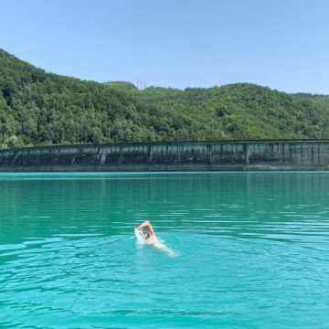 Înotătorul Avram Iancu, antrenament intens în lacul de smarald