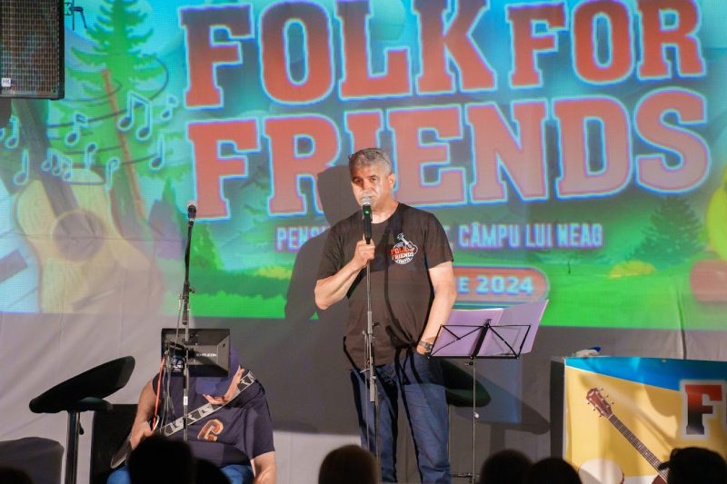 Folk for Friends 2024 – o călătorie pe aripi de muzică și poezie în lumea fascinantă a prieteniei, culturii și artei
