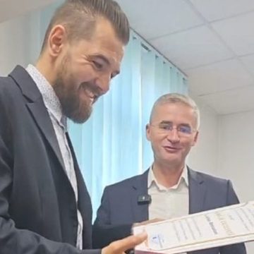 Alpinistul Adrian Ahrițculesei, premiat la Petroșani