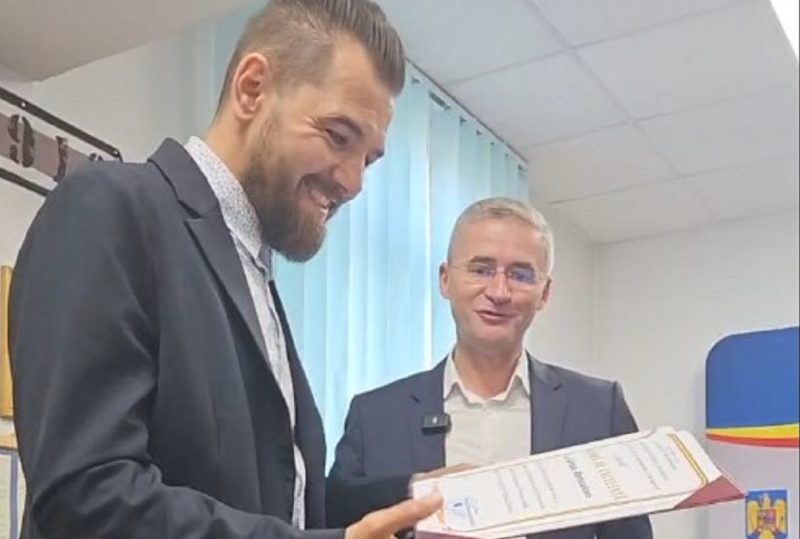Alpinistul Adrian Ahrițculesei, premiat la Petroșani