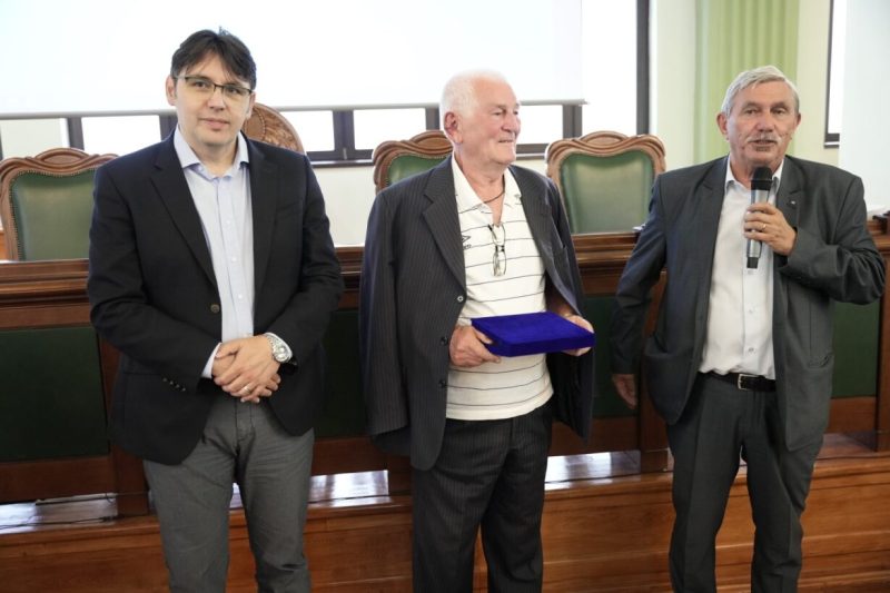 Celebrul arbitru Ioan Igna, sărbătorit la 65 de ani de când s-a alăturat Politehnicii timișorene