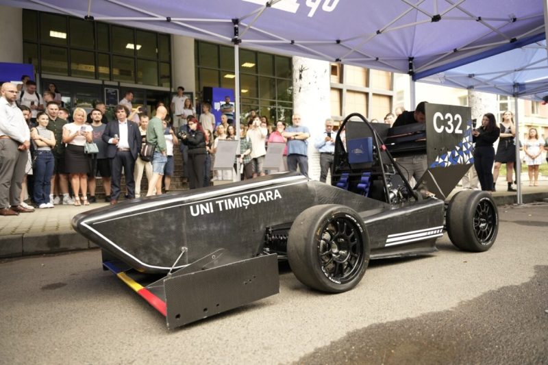 UPT Racing Team a lansat noul monopost de Formula Student, TSR3 EVO, în prezența lui Titi Aur