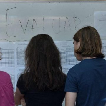 Două note de 10 la Evaluarea Națională în județul Hunedoara