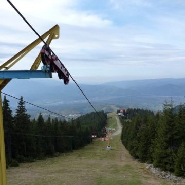 Cei doi muncitori accidentați pe telescaunul din Parâng sunt bine și au fost externați din spital