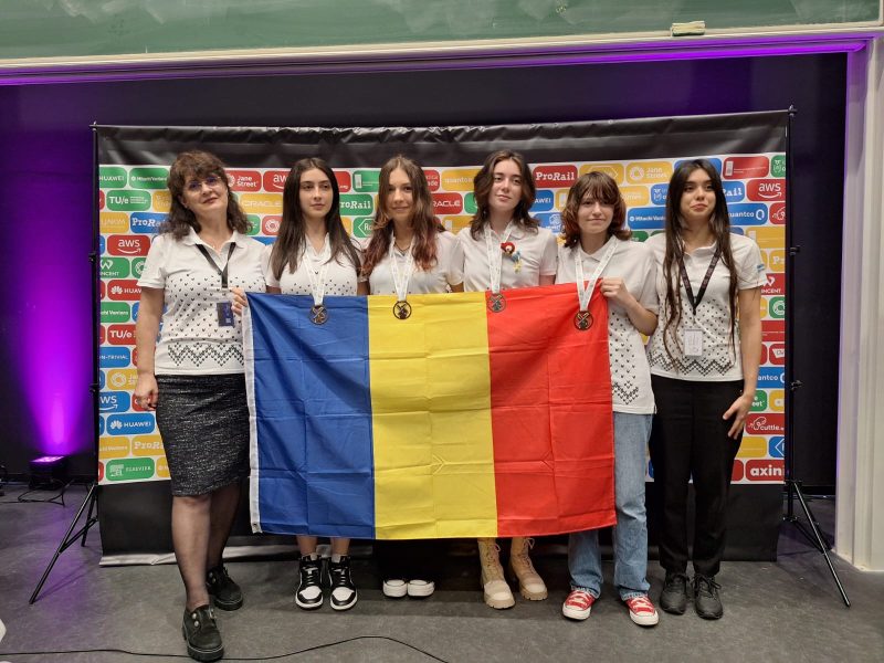Eleva Pașca Ioana Mihaela din Brad medaliată cu argint la Olimpiada Europeană de Informatică pentru Fete
