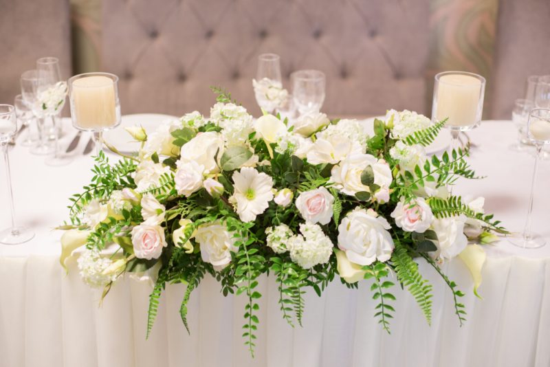 Aranjamente florare de nuntă: Idei creative pentru un decor de excepție