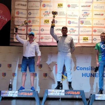 Pilotul bucureștean Julian Răduță este câștigătorul Trofeului Straja 2024 la automobilism