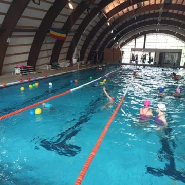 Se redeschide Bazinul de înot de la Petroșani