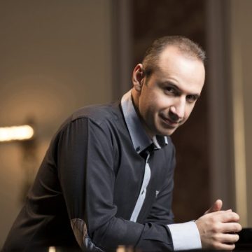 Marele pianist Simon Trpčeski va avea un recital de excepție la Ateneul Român, în cadrul Concursului Internațional George Enescu