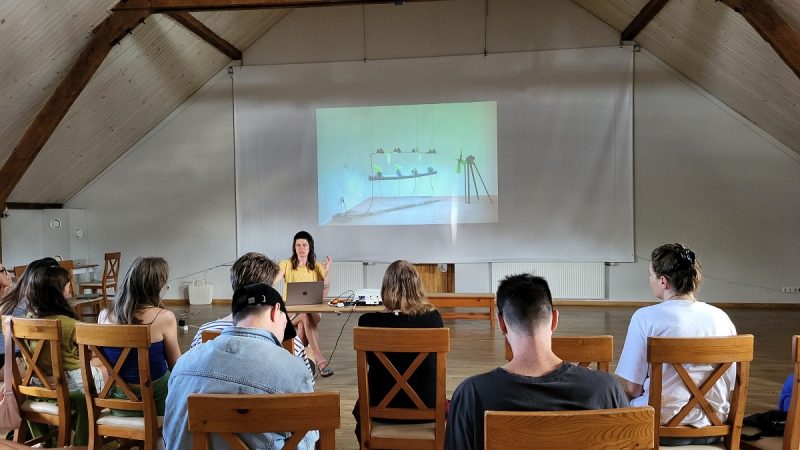 Arta și știința se întâlnesc în al doilea an al proiectului „The Big Green”, având solul ca sursă de inspirație