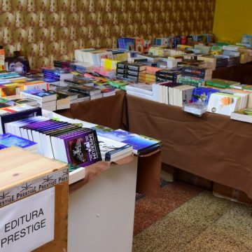 Parte de carte pentru iubitorii de lectură la o nouă ediție a ”Salonului Hunedorean al Cărții” de la Deva