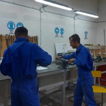 O nouă generație de viitori sudori a început anul școlar la școala de ucenici de la Apa Serv