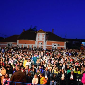 Biblioteca județeană „Ovid Densușianu” și Consiliul Județean Hunedoara au transformat „Noaptea Bibliotecilor” într-o seară cu adevărat magică