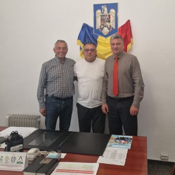 Minerul Lupeni deschide seria succeselor în Liga a III-a cu crucea pe tricouri și cu un respectat om de fotbal la timona clubului