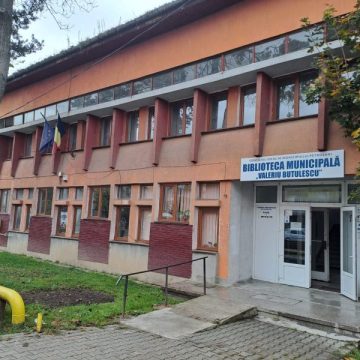 Eroul Național Avram Iancu, omagiat de bibliotecarul Avram Iancu, la Biblioteca Municipală „Valeriu Butulescu” din Petroșani