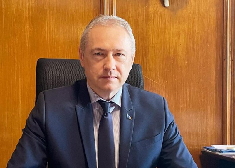 Finanțistul hunedorean Lucian Heiuș, decorat de Președintele României cu Ordinul Național „Serviciul Credincios” în grad de Cavaler