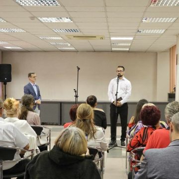 ”Fluturele”, cartea de debut a poetului Claudiu Serea, „doctorul de suflete”