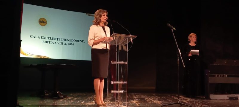 Performanța în Educație a fost premiată la Gala Excelenței Hunedorene