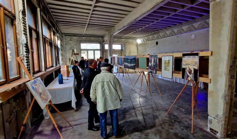 ”Noaptea albă a galeriilor” a adus lumina artelor plastice la Exploatarea Culturală Petrila
