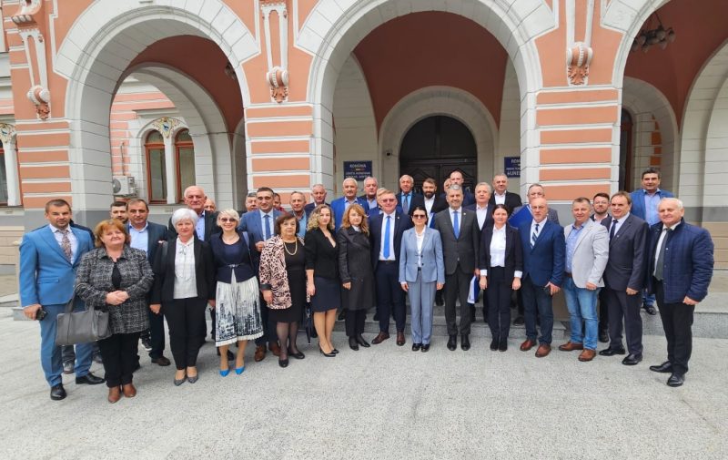 Liberalii hunedoreni și-au depus candidaturile pentru alegerile parlamentare