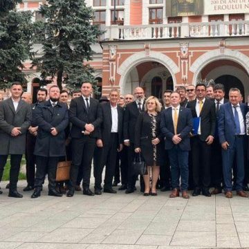 Candidații hunedoreni ai AUR s-au înscris oficial în cursa pentru alegerile parlamentare