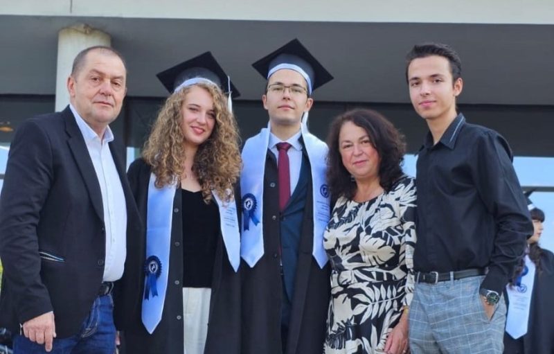Mihnea Sebastian Țăranu din Petroșani, șef de promoție al Universității de Medicină și Farmacie „Carol Davila”