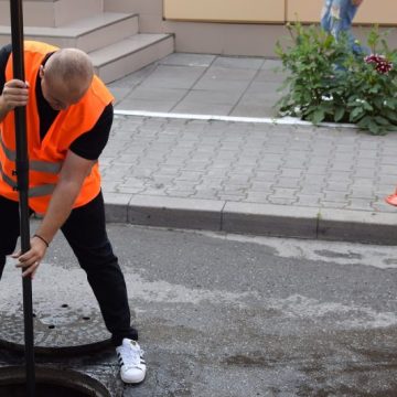 Furtul capacelor de canal rămâne o problemă pentru Apa Serv Valea Jiului