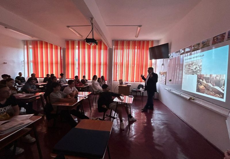 „Memoria ca datorie”. Dezbateri istorice privind Cultul Eroilor printre elevi și studenți.