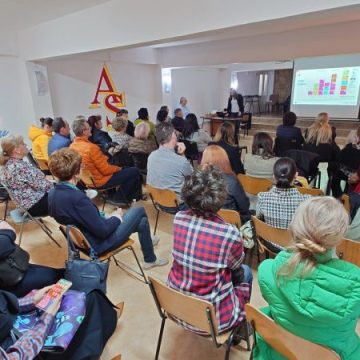 „CybARverse”, un proiect de educație digitală derulat la Colegiul Național „Mihai Eminescu” din Petroșani